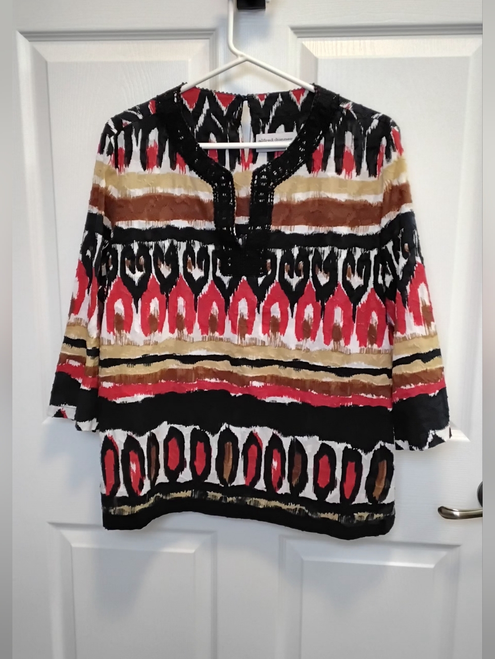 Alfred Dunner Abstract Tunic Top, Chic Embroidery Detail Around Neck Size 12P